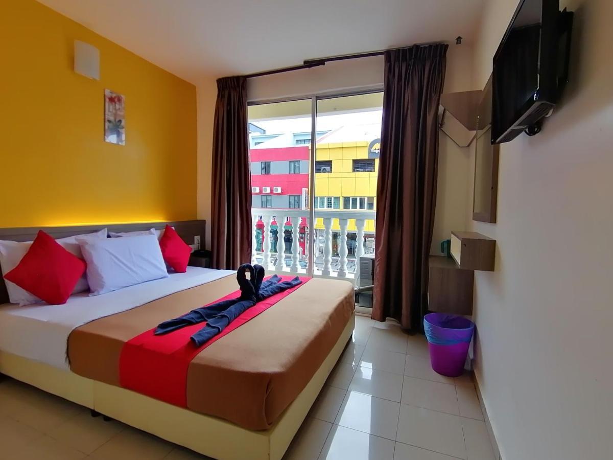 Yellow Mansion Hotel Melaka Raya מראה חיצוני תמונה