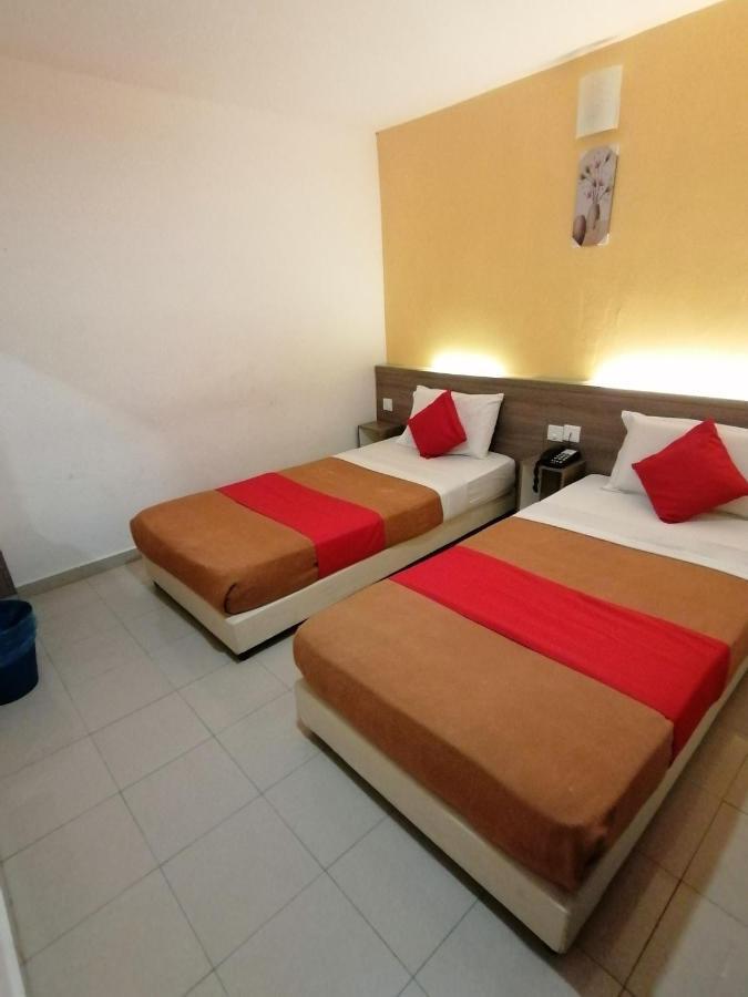 Yellow Mansion Hotel Melaka Raya מראה חיצוני תמונה