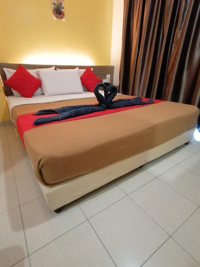 Yellow Mansion Hotel Melaka Raya מראה חיצוני תמונה