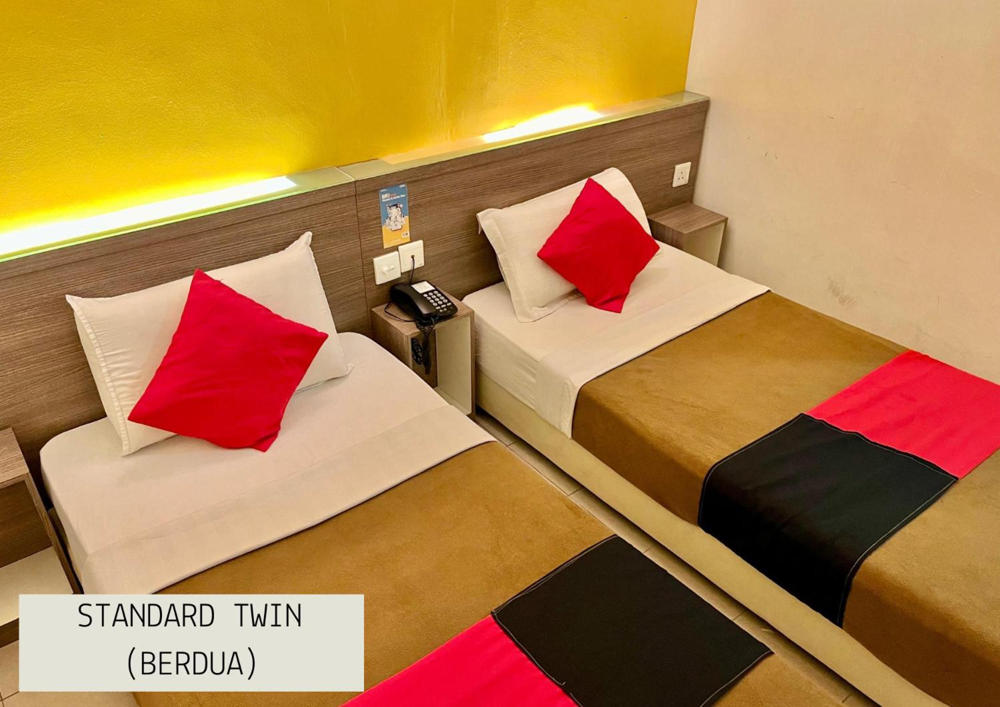 Yellow Mansion Hotel Melaka Raya מראה חיצוני תמונה