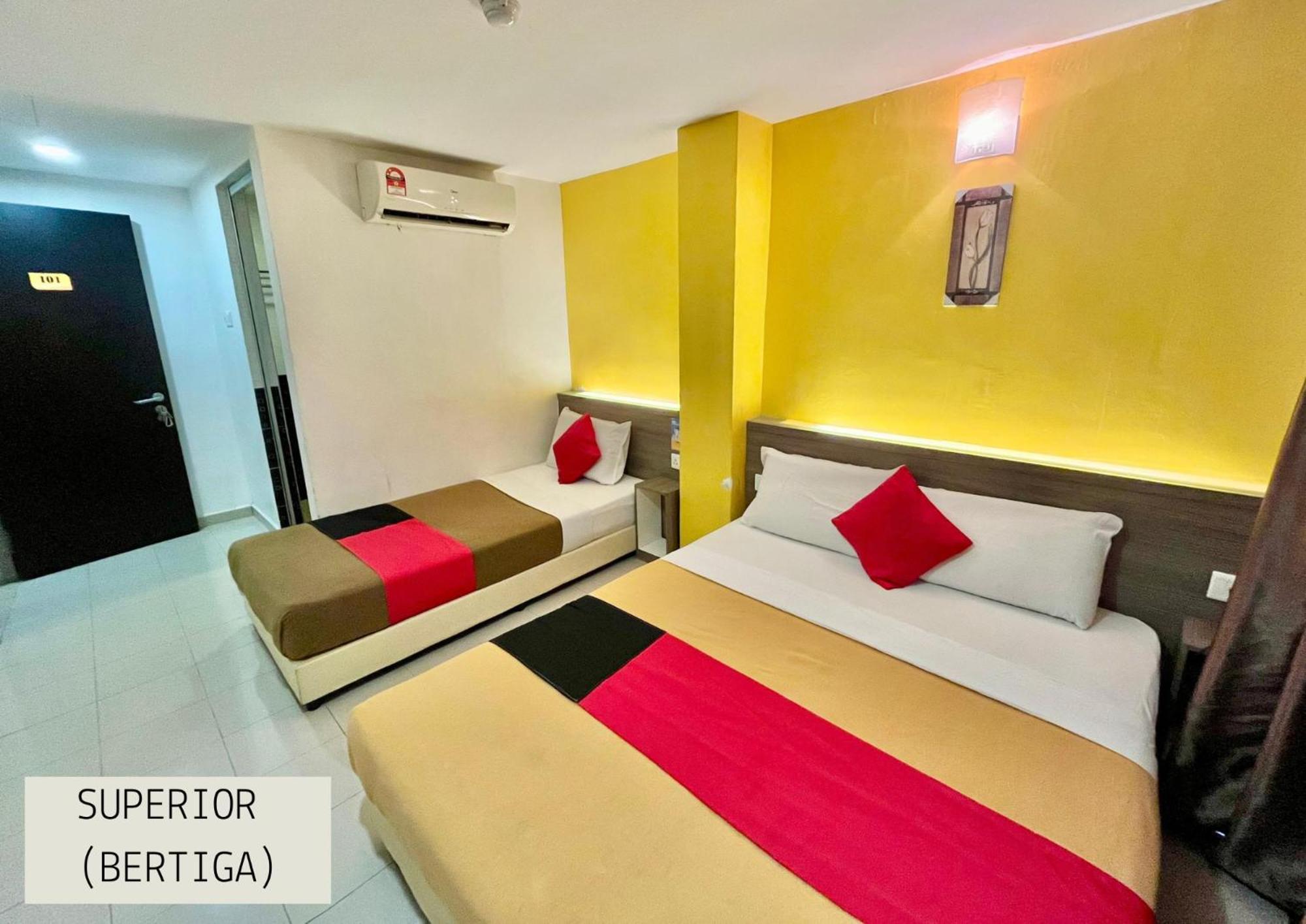 Yellow Mansion Hotel Melaka Raya מראה חיצוני תמונה